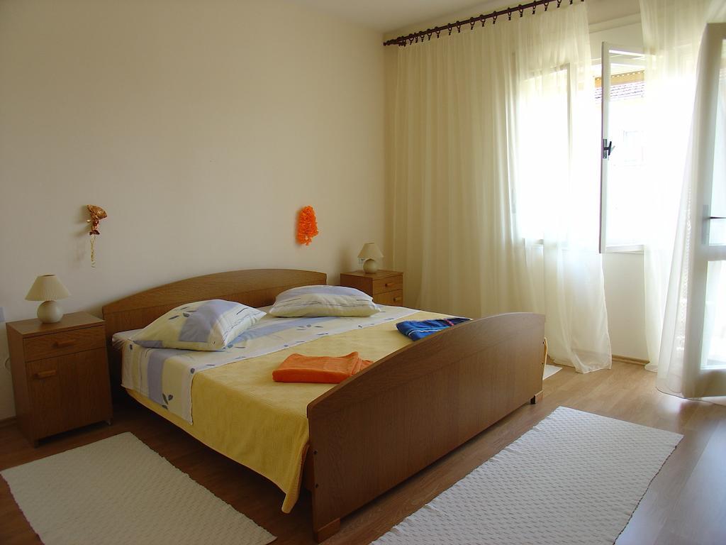 Apartment Tomy Trogir Oda fotoğraf